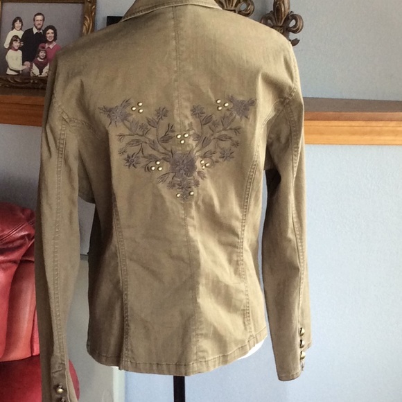 Jacket - Picture 2 of 3